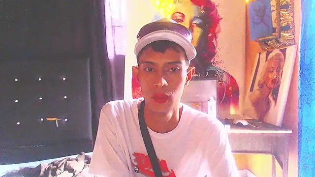 DOMINANTE KLOE  online show from March 15, 2025, 12:34 pm