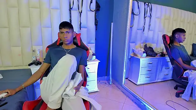 Nick Collins18 online show from February 5, 2025, 8:46 pm