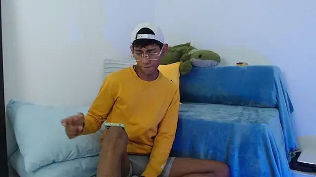 Nick Collins18 online show from October 30, 2025, 8:20 pm