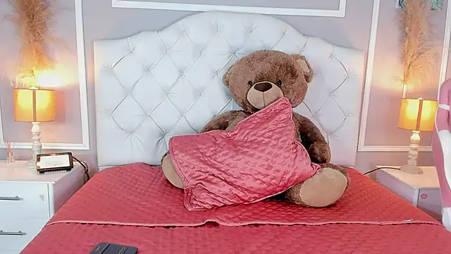 evelyn evony online show from December 20, 2024, 3:14 am