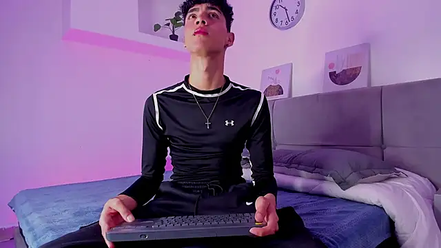 NeoRaptis online show from December 20, 2024, 8:01 pm