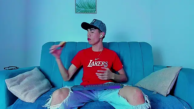 NeoRaptis online show from March 21, 2025, 8:18 pm