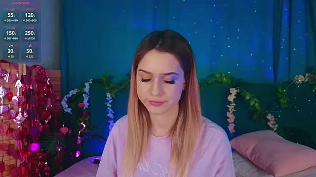 AlinaWalters online show from March 4, 2026, 8:37 pm