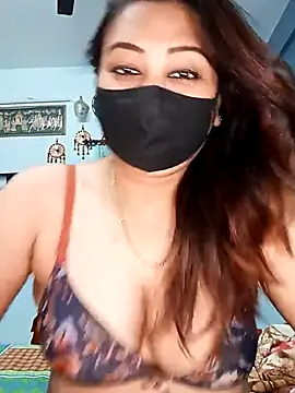 Snapshot of Cute-mona chatting on February 14, 2025, 8:15 pm Cute-mona online show from February 14, 2025, 8:15 pm