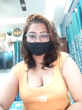 Snapshot of Cute-mona chatting on October 3, 2025, 10:34 am Cute-mona online show from October 3, 2025, 10:34 am