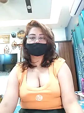 Snapshot of Cute-mona chatting on October 5, 2025, 9:29 am Cute-mona online show from October 5, 2025, 9:29 am