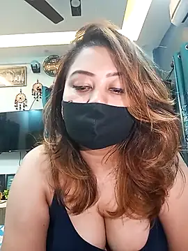 Snapshot of Cute-mona chatting on December 19, 2025, 10:44 am Cute-mona online show from December 19, 2025, 10:44 am