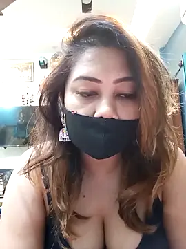 Cute-mona online show from February 4, 2026, 7:42 pm