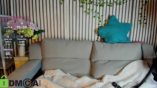 Little Chips online show from December 15, 2025, 5:28 pm