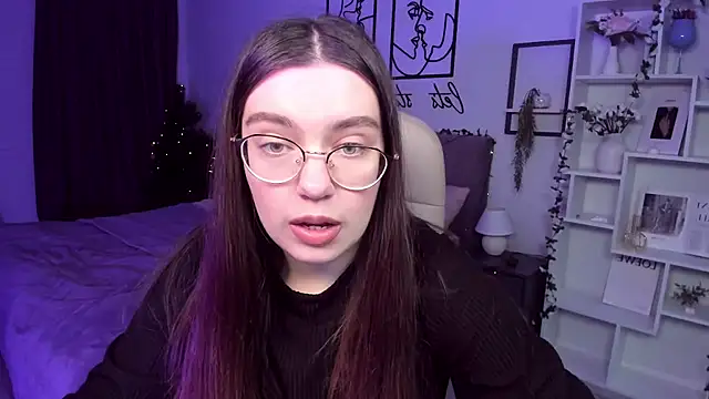 DaniellaLovely online show from January 3, 2025, 11:14 am