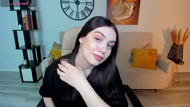 DaniellaLovely online show from March 9, 2025, 10:52 am