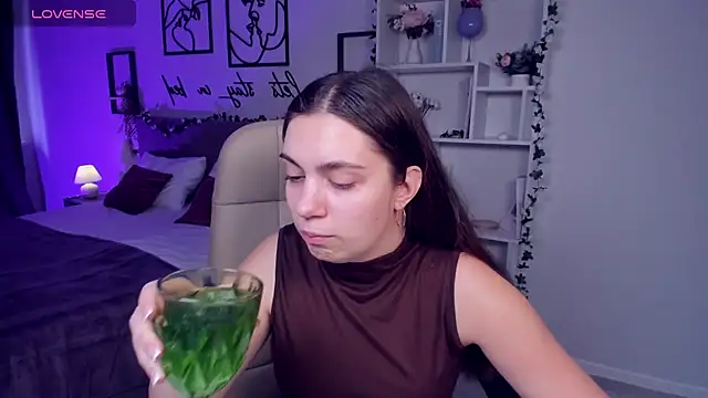 DaniellaLovely online show from October 26, 2025, 11:05 am