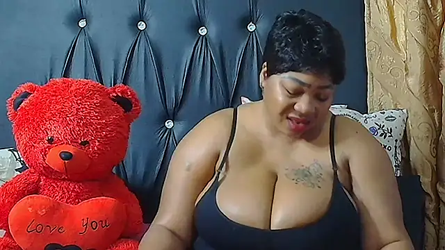 Snapshot of HUMONGUOUSTITSS chatting on September 28, 2025, 2:33 pm HUMONGUOUSTITSS online show from September 28, 2025, 2:33 pm