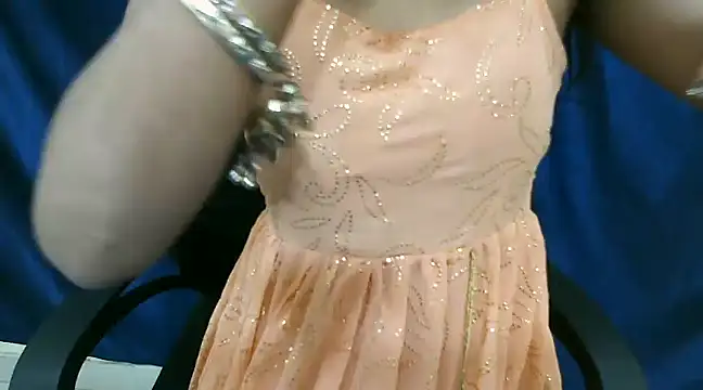 Snapshot of cutie-pie8 chatting on December 3, 2024, 8:39 pm cutie-pie8 online show from December 3, 2024, 8:39 pm