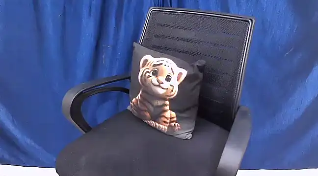 Snapshot of cutie-pie8 chatting on February 2, 2025, 9:34 pm cutie-pie8 online show from February 2, 2025, 9:34 pm