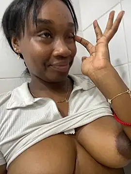 Snapshot of EscorpiLeoncita chatting on February 20, 2025, 4:28 am EscorpiLeoncita online show from February 20, 2025, 4:28 am