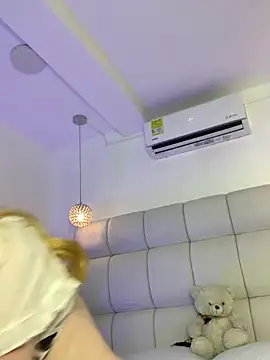 Alexa Handler online show from April 11, 2026, 7:40 pm