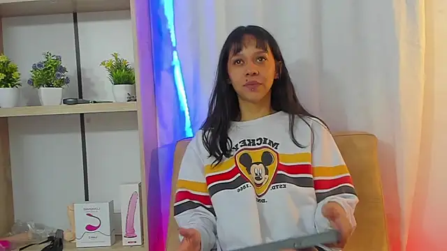 Snapshot of ladynemesis chatting on February 14, 2025, 1:23 am ladynemesis online show from February 14, 2025, 1:23 am