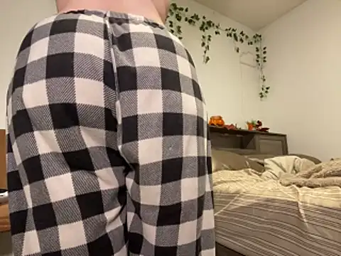 Kittyymaze1 online show from October 17, 2025, 12:30 pm