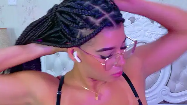 TiaraRosse online show from January 5, 2026, 5:27 pm