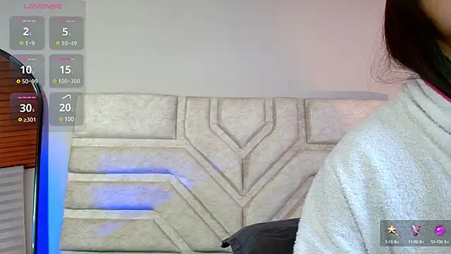 Rebeca Williams  online show from March 7, 2025, 12:37 am