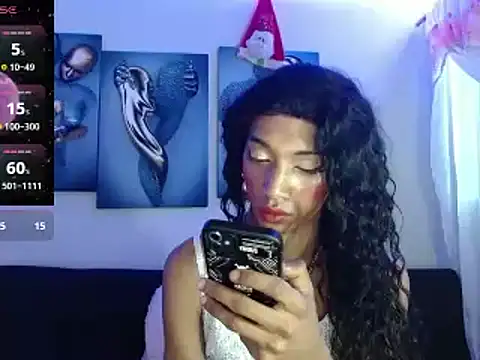 Snapshot of Maidi_ chatting on December 31, 2024, 2:03 pm Maidi online show from December 31, 2024, 2:03 pm