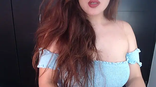 AdharaLujan online show from January 1, 2025, 9:31 pm