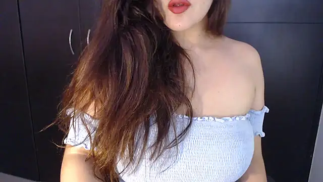 AdharaLujan online show from September 25, 2025, 5:05 pm