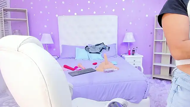 scarlette 15  online show from January 6, 2026, 3:10 am