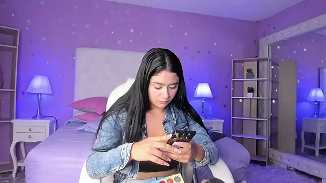 scarlette 15  online show from January 17, 2026, 3:11 am