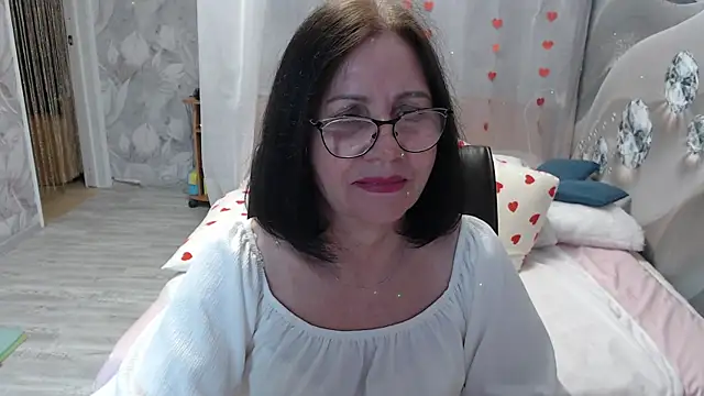OlgaHottie online show from June 8, 2026, 1:28 am
