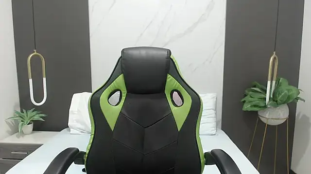 alma fenix online show from February 25, 2025, 12:13 pm