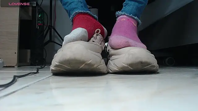 alma fenix online show from March 4, 2025, 3:26 pm