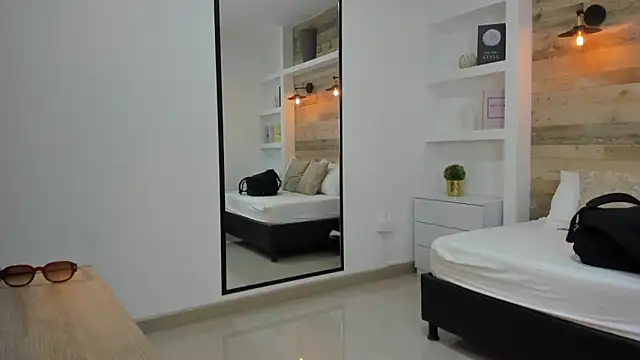 alma fenix online show from October 8, 2025, 12:36 pm