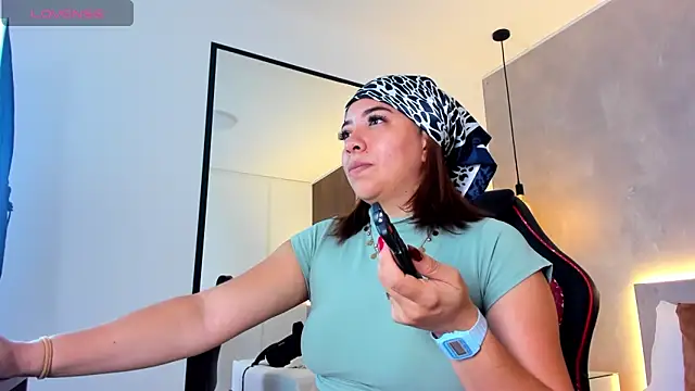 alma fenix online show from October 25, 2025, 12:23 pm