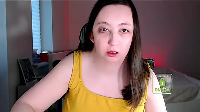 cute and hot online show from February 24, 2026, 5:27 am