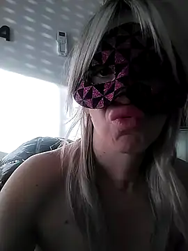 Snapshot of porcedda38 chatting on December 27, 2024, 7:51 am porcedda38 online show from December 27, 2024, 7:51 am