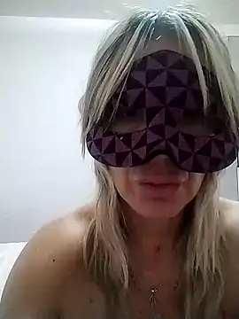 Snapshot of porcedda38 chatting on January 20, 2025, 11:24 am porcedda38 online show from January 20, 2025, 11:24 am