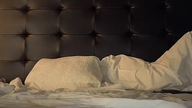 Snapshot of wheresando1 chatting on September 23, 2025, 4:59 am wheresando1 online show from September 23, 2025, 4:59 am