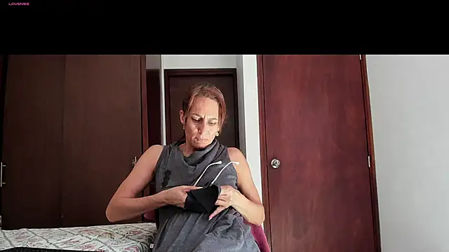 Snapshot of Paty_rouse chatting on March 17, 2025, 7:48 pm Paty rouse online show from March 17, 2025, 7:48 pm
