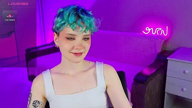 School Love online show from December 2, 2024, 4:20 pm