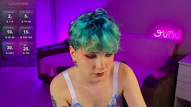 School Love online show from December 5, 2024, 4:23 pm