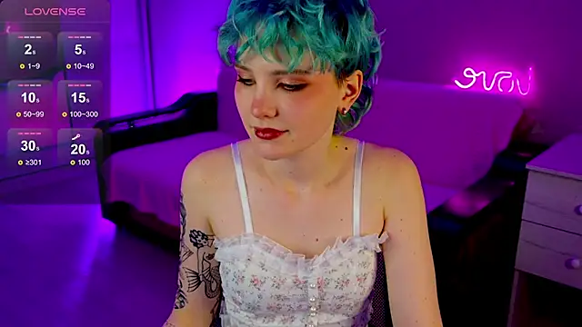 School Love online show from December 8, 2024, 4:18 pm