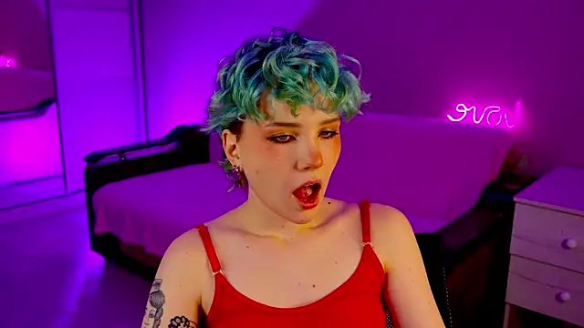 School Love online show from December 11, 2024, 1:17 pm