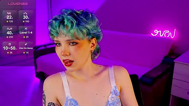 School Love online show from December 11, 2024, 7:25 pm