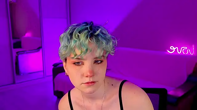 School Love online show from December 22, 2024, 1:11 pm