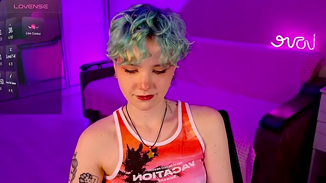 School Love online show from December 22, 2024, 4:17 pm