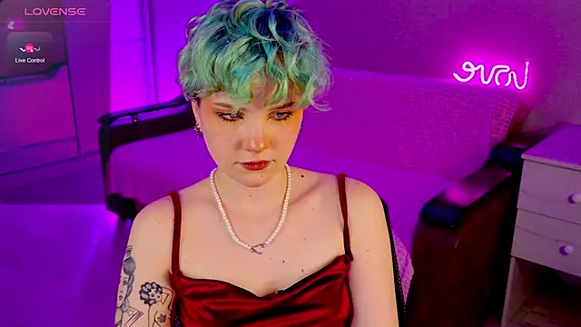 School Love online show from January 9, 2025, 4:17 pm