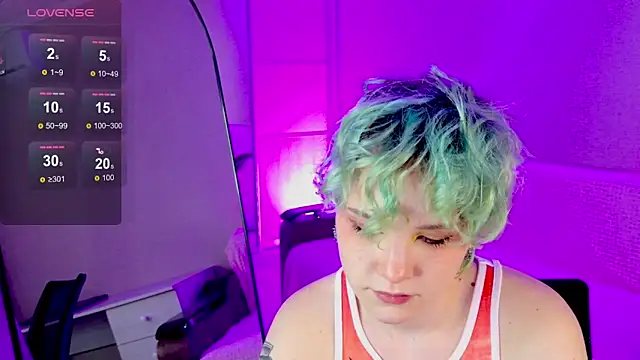 School Love online show from January 27, 2025, 1:09 pm