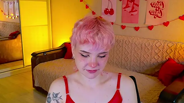 School Love online show from September 28, 2025, 11:26 am